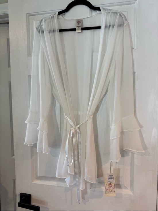 Other - Sheer White Chiffon Tie-Front Robe by Dreamgirl